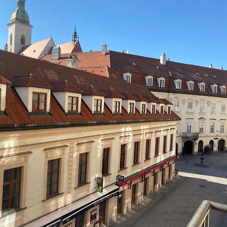 Audrey Hepburn Apartment Old Town Air Conditioned Pressburg Exterior foto