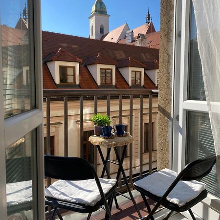 Audrey Hepburn Apartment Old Town Air Conditioned Pressburg Exterior foto